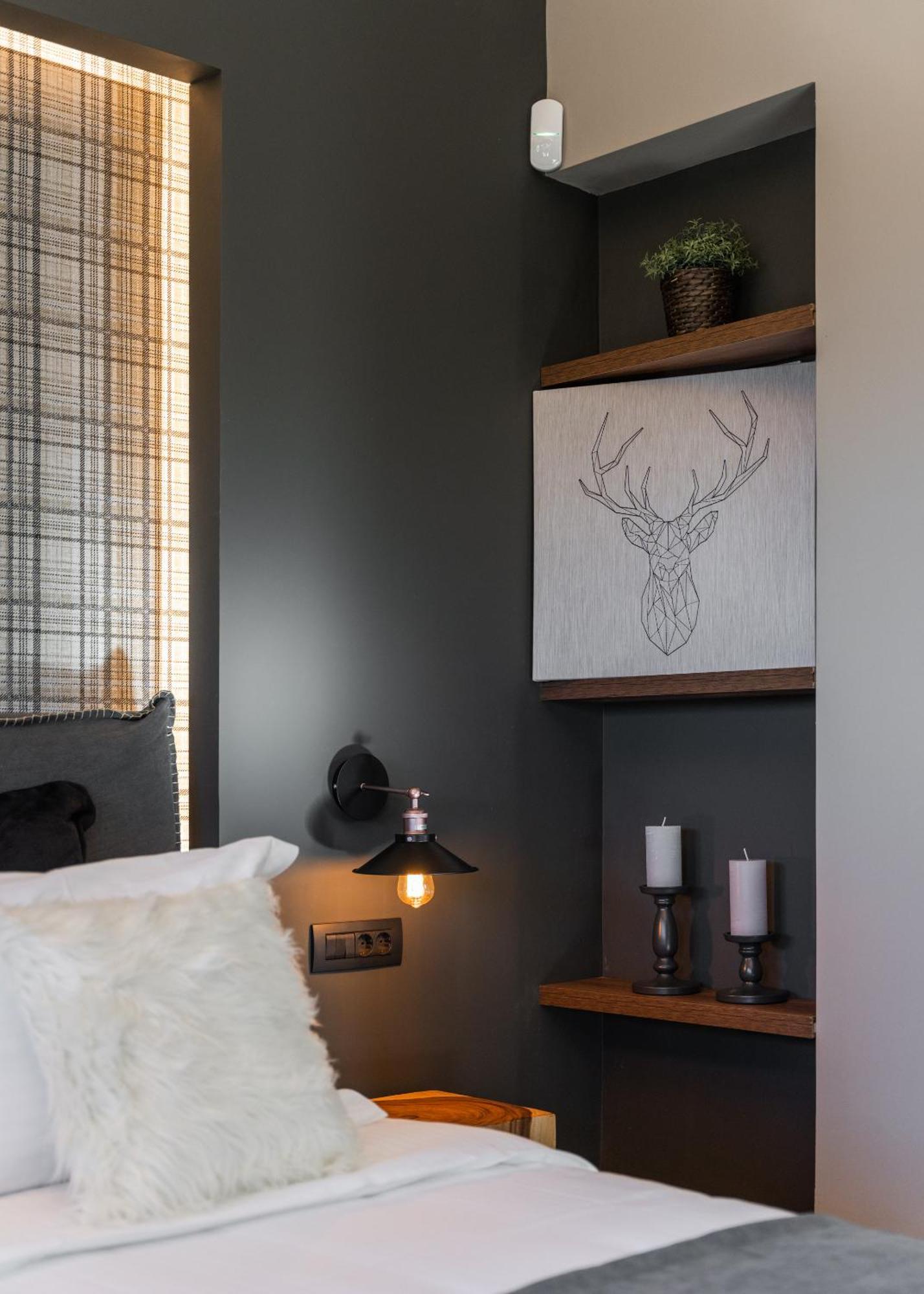Gm Luxury Suites Kalavryta Oda fotoğraf